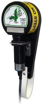 SENSOR DE EJE UNIVERSAL - MAT. EJE: AC. INOX.. MAT. CUERPO: POLIPROPILENO. COJINETE: AC. INOX. SELLADO. TAMAÑO ROSCA: 5/8" UNC. VEL. MAX.: 1500 RPM.  4 PULSOS / OBJETIVOS